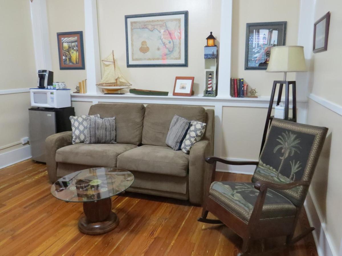 Ambrosia Key West Bed & Breakfast Bagian luar foto
