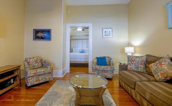 Ambrosia Key West Bed & Breakfast Bagian luar foto