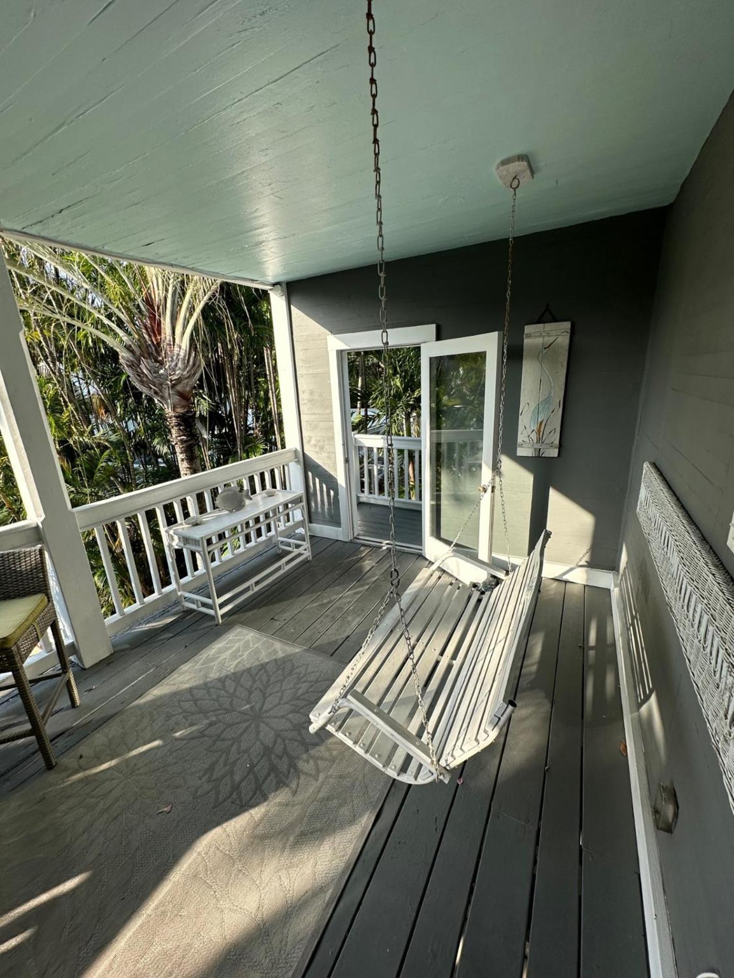 Ambrosia Key West Bed & Breakfast Bagian luar foto