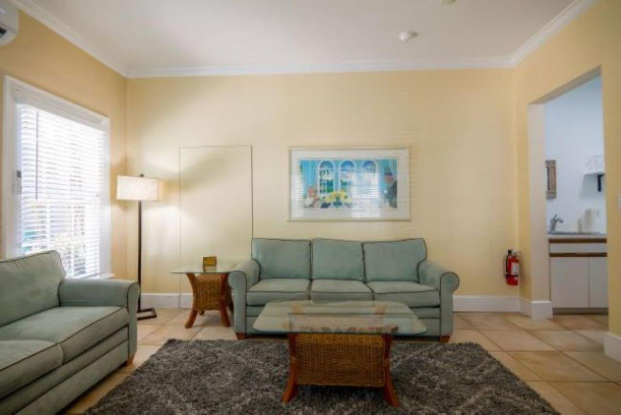 Ambrosia Key West Bed & Breakfast Bagian luar foto